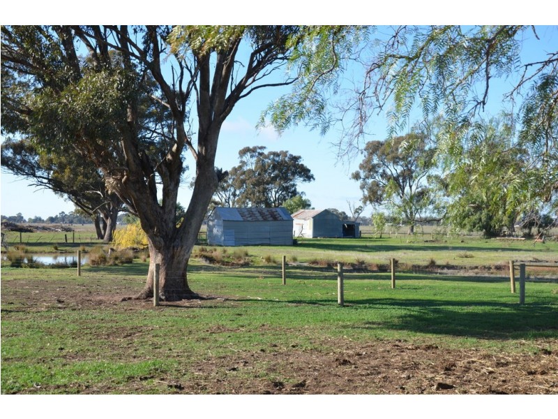 220 River Road, Kialla VIC 3631