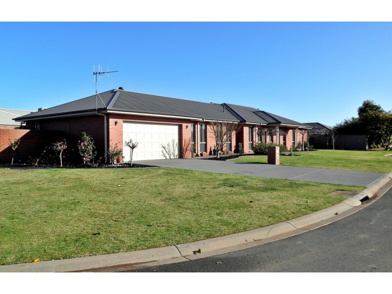 2 Riviera Close, Tatura VIC 3616