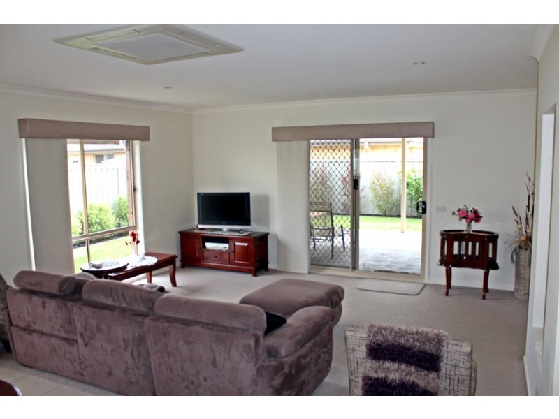 2 Riviera Close, Tatura VIC 3616