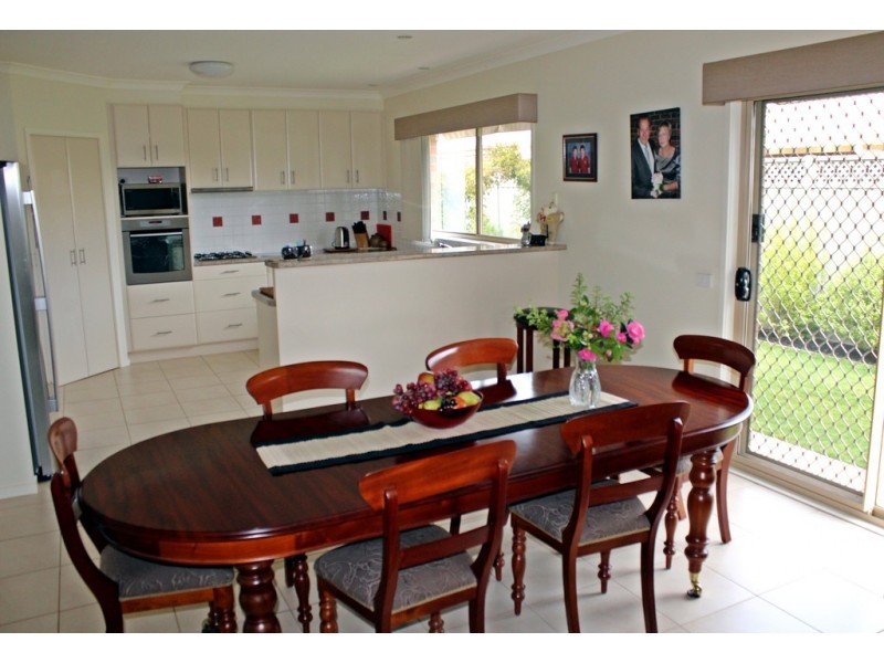 2 Riviera Close, Tatura VIC 3616