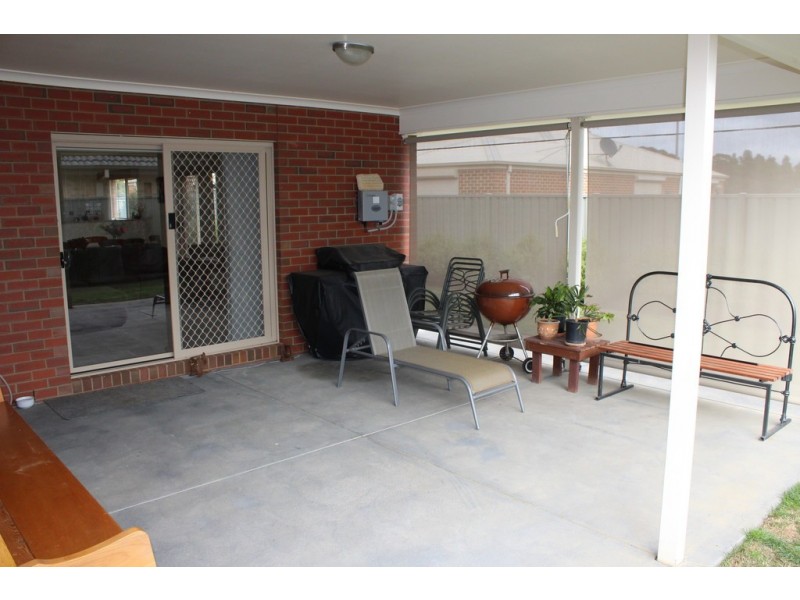 2 Riviera Close, Tatura VIC 3616