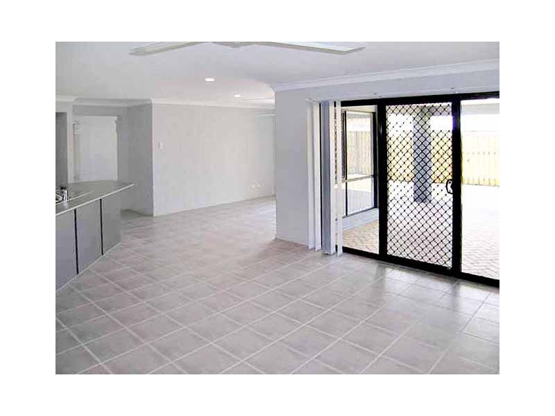 Pacific Pines QLD 4211