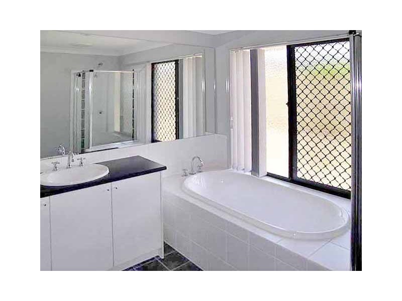 Pacific Pines QLD 4211