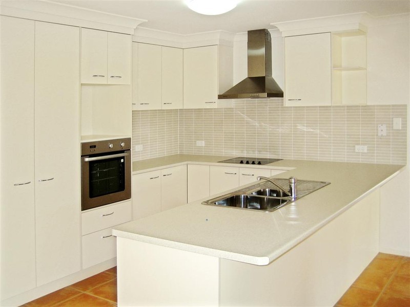 Seventeen Mile Rocks QLD 4073