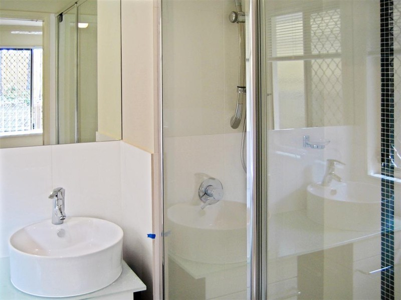 Seventeen Mile Rocks QLD 4073