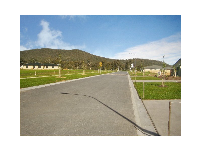 42 Flos Greig Street, Watson ACT 2602