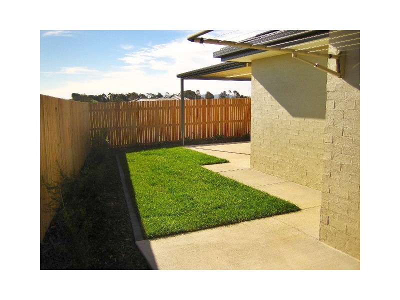 42 Flos Greig Street, Watson ACT 2602