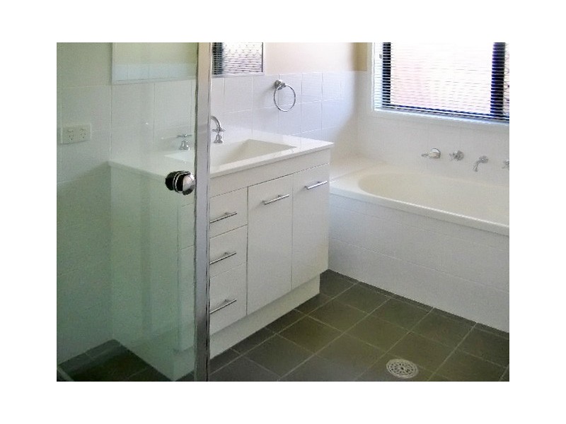 42 Flos Greig Street, Watson ACT 2602