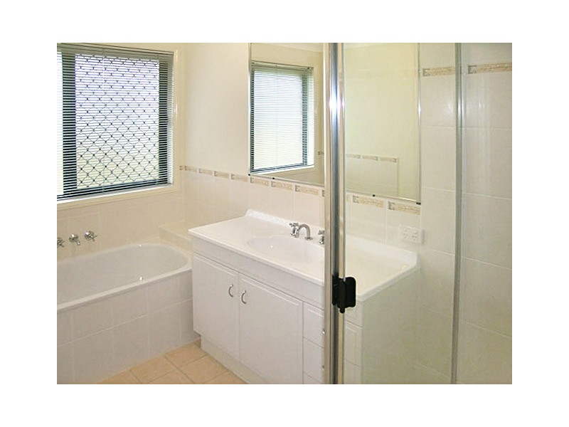 Eatons Hill QLD 4037