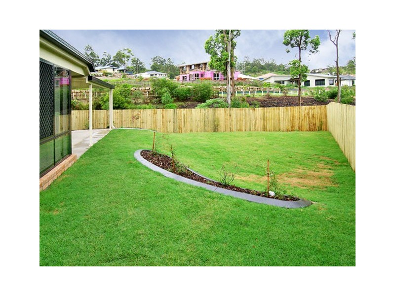 Eatons Hill QLD 4037