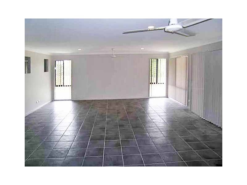 Eatons Hill QLD 4037