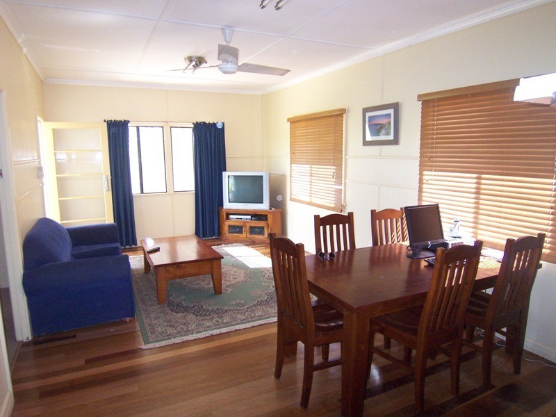 93 Robertson Street, Railway Estate QLD 4810