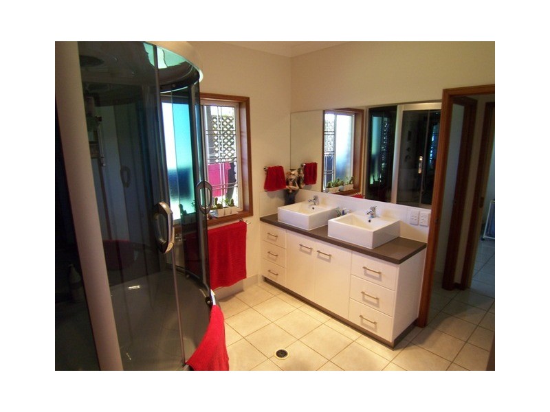 1 Elberry Crescent, Kelso QLD 4815