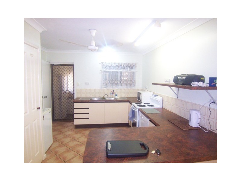 Bushland Beach QLD 4818