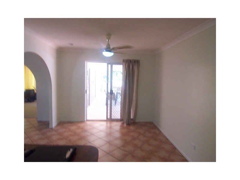 Bushland Beach QLD 4818