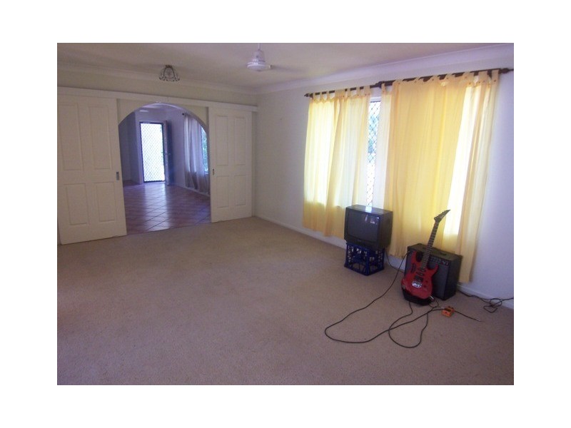 Bushland Beach QLD 4818