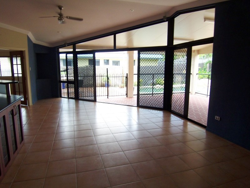 Mount Louisa QLD 4814