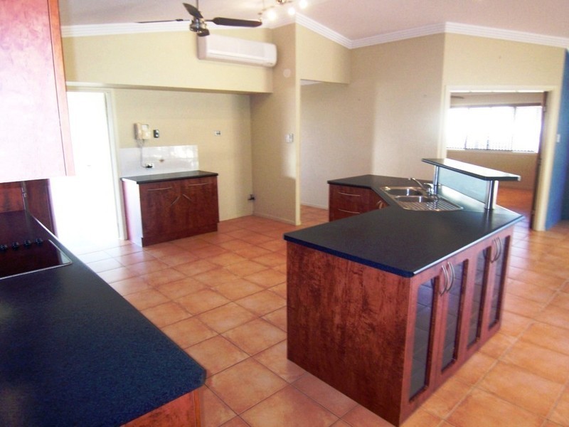 Mount Louisa QLD 4814