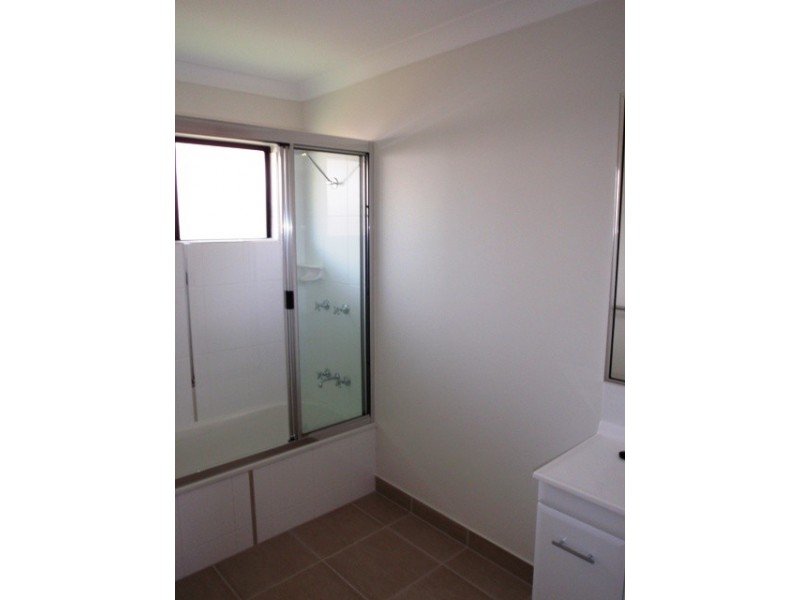 Bushland Beach QLD 4818