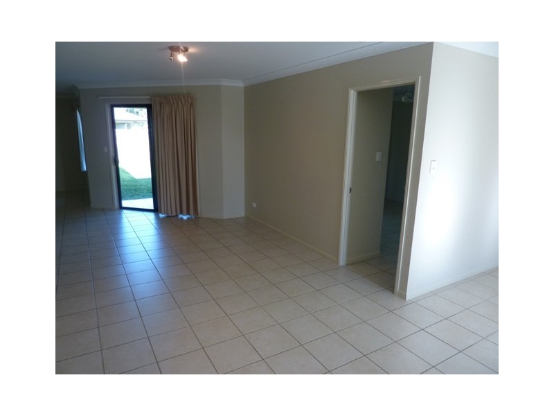 Bushland Beach QLD 4818