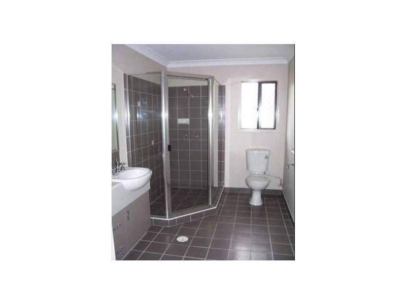 3 Chancellor Court, Kelso QLD 4815