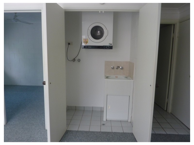 6/36 Henry Street, West End QLD 4810