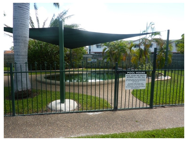 6/36 Henry Street, West End QLD 4810