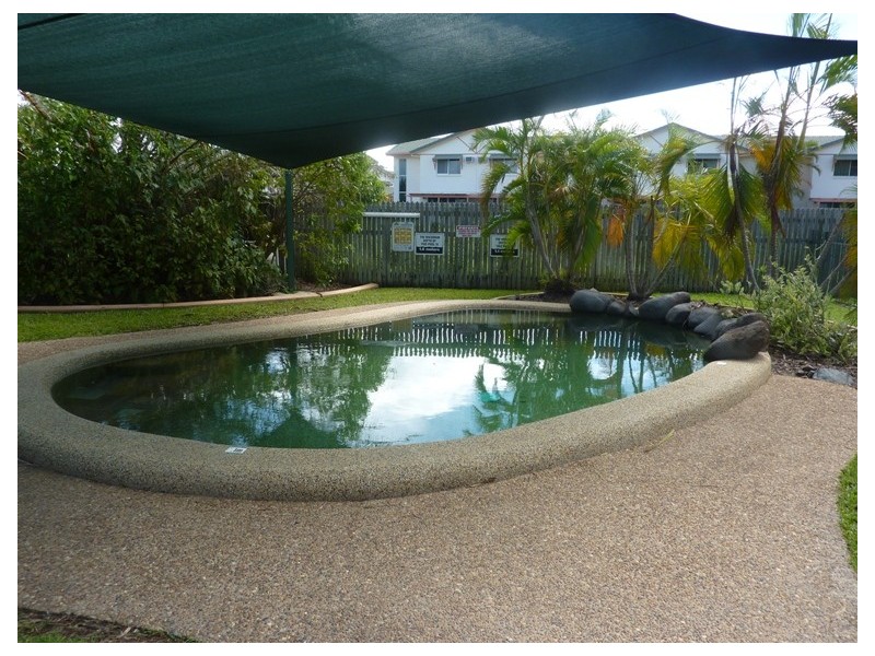 6/36 Henry Street, West End QLD 4810