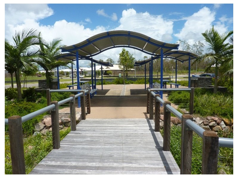 2 Apple Gum Avenue, Mount Low QLD 4818