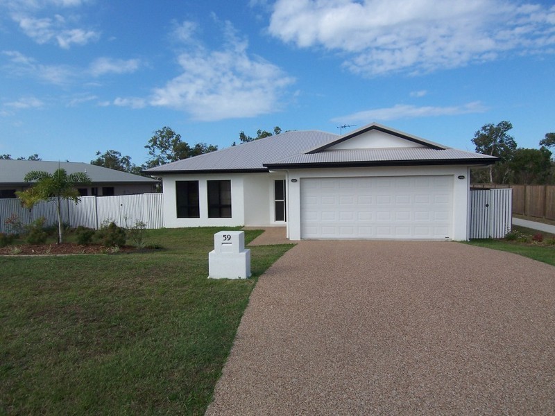 Bushland Beach QLD 4818