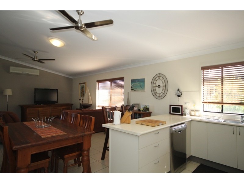 10 Sandy Place, Kirwan QLD 4817