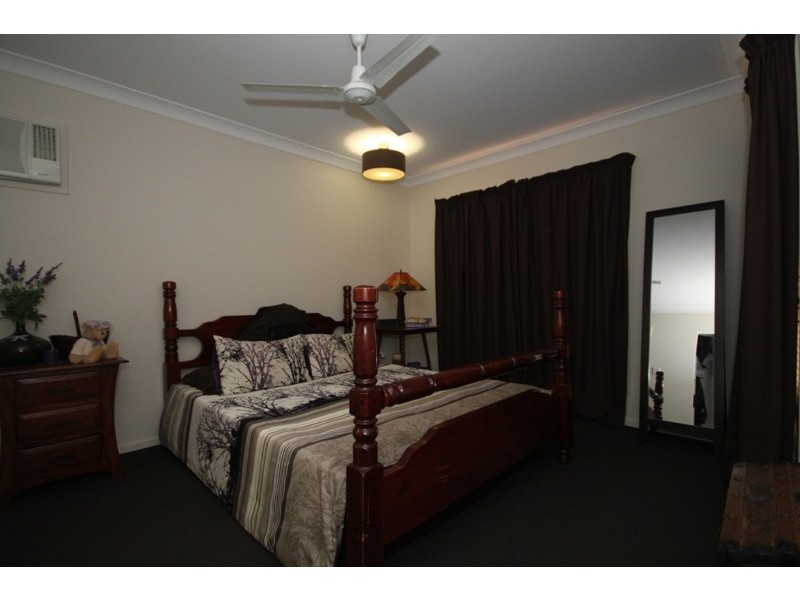 10 Sandy Place, Kirwan QLD 4817
