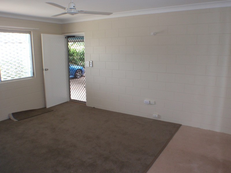 1/64 McBride Street, Kirwan QLD 4817