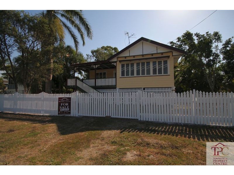 112 Twelfth Avenue, Railway Estate QLD 4810