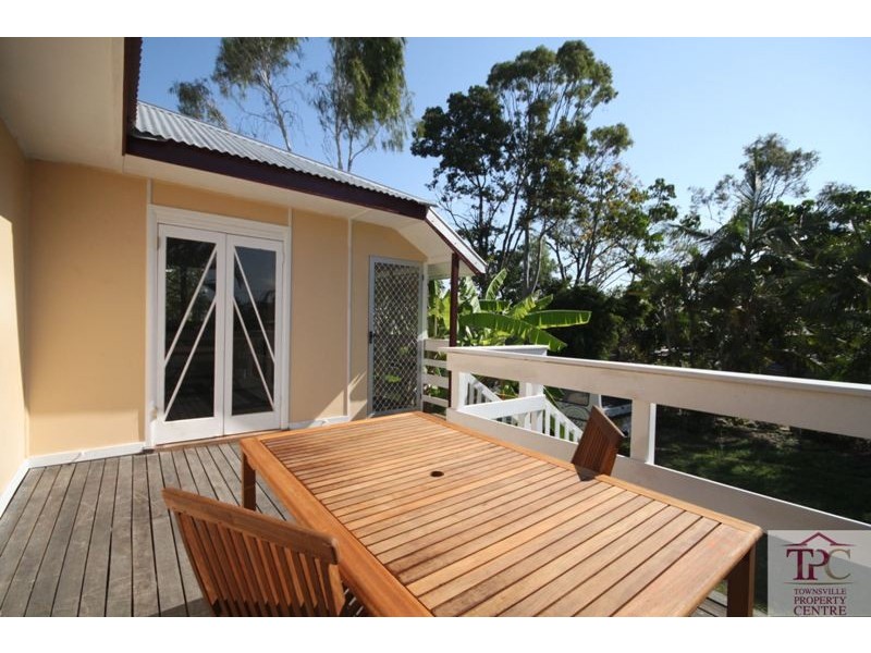 112 Twelfth Avenue, Railway Estate QLD 4810