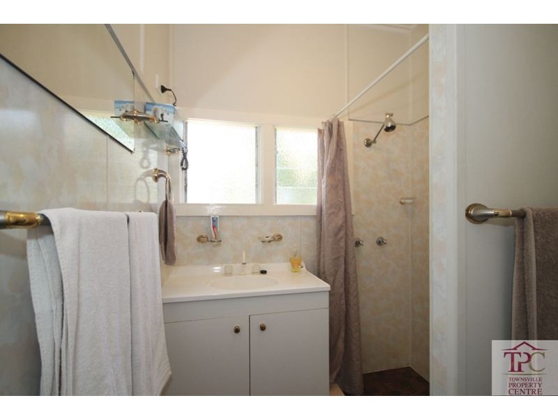 112 Twelfth Avenue, Railway Estate QLD 4810