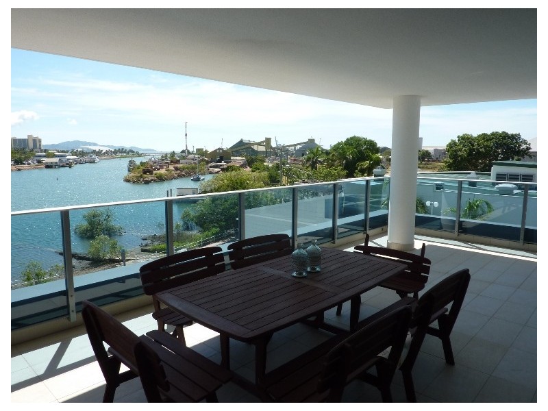 409/69 Palmer Street, South Townsville QLD 4810