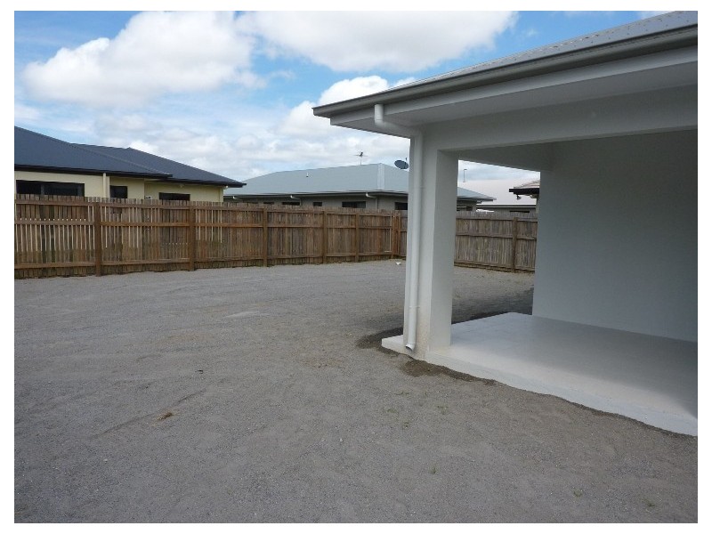 8 Dunlop Street, Kelso QLD 4815