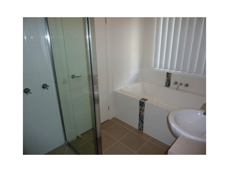 54E Dunlop Street, Kelso QLD 4815