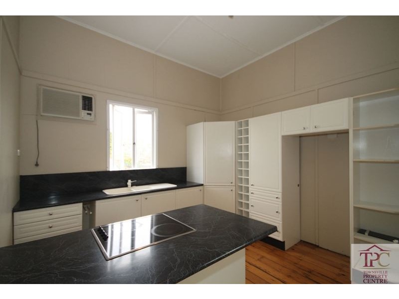 6 Simonsen Court, Kelso QLD 4815