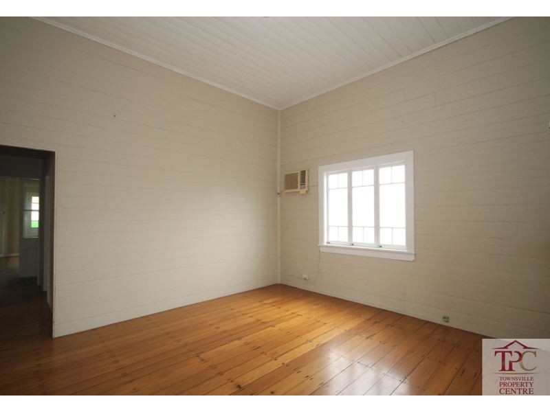 6 Simonsen Court, Kelso QLD 4815