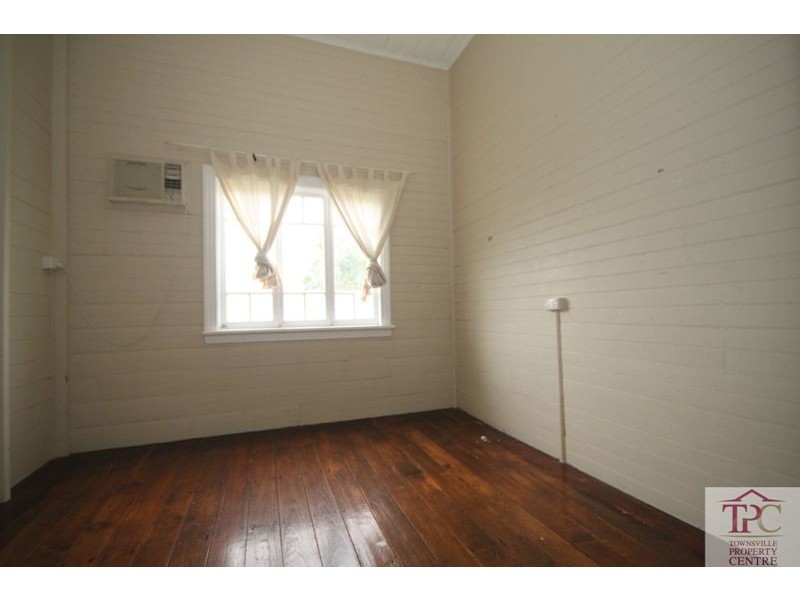 6 Simonsen Court, Kelso QLD 4815