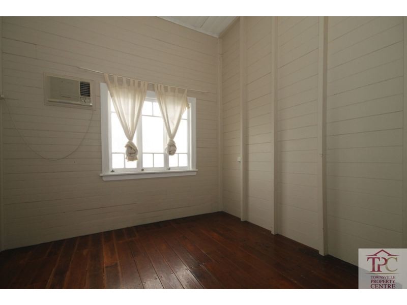 6 Simonsen Court, Kelso QLD 4815