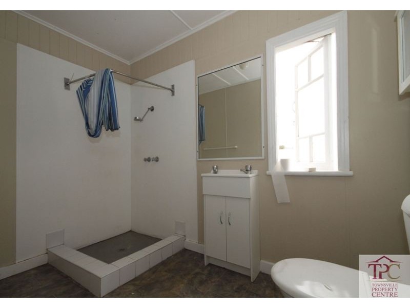 6 Simonsen Court, Kelso QLD 4815