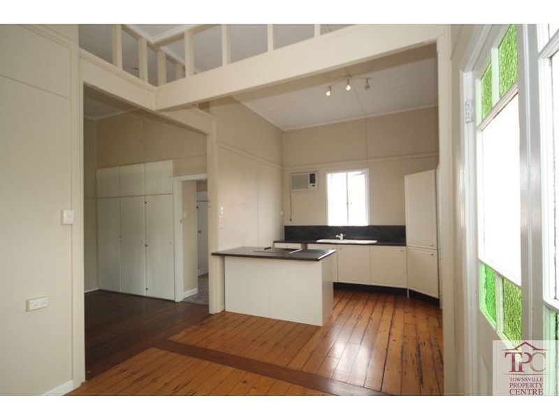 6 Simonsen Court, Kelso QLD 4815