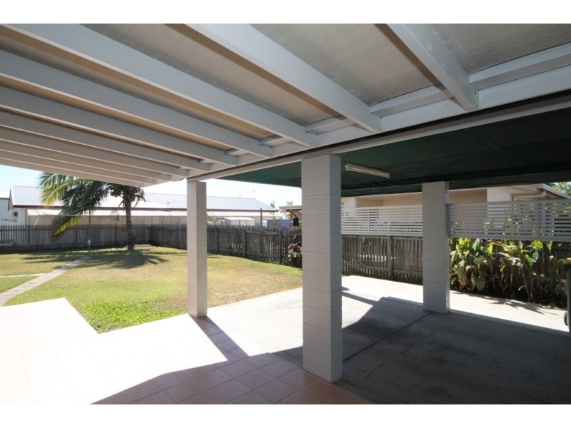 15 Doncaster Way, Mount Louisa QLD 4814