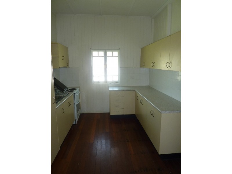 19 Sturges Street, Hermit Park QLD 4812