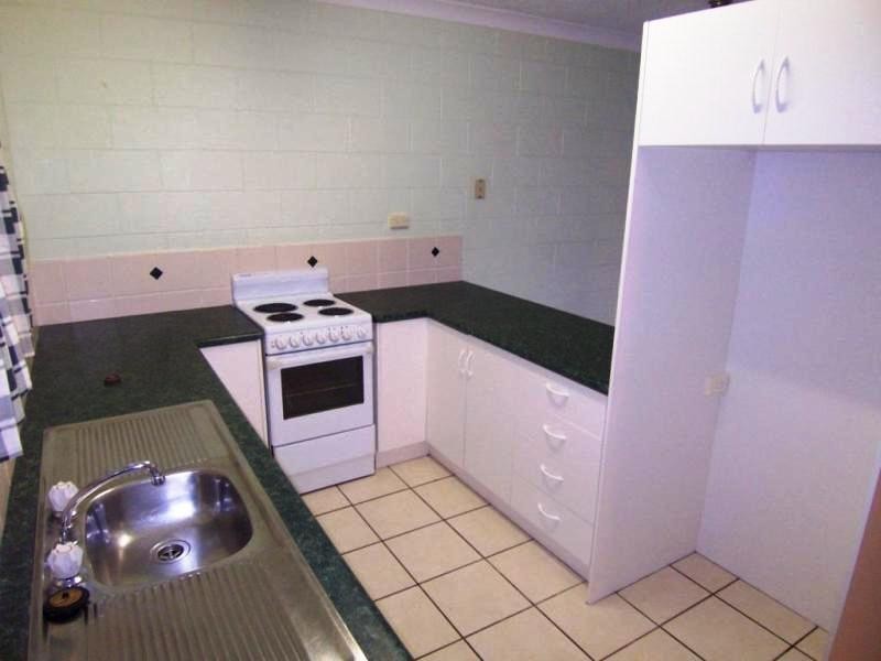 10/19  Roberts Street, Hermit Park QLD 4812