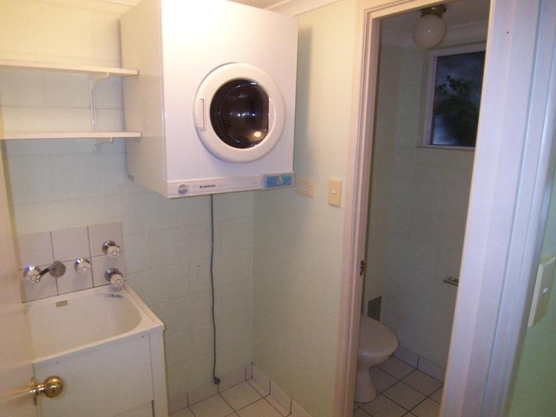 10/19  Roberts Street, Hermit Park QLD 4812