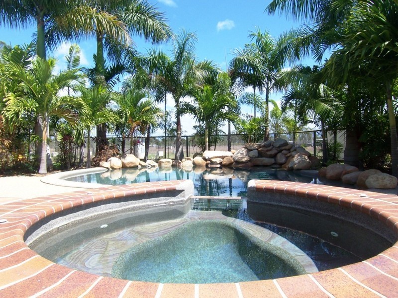 7 Holstein Place, Black River QLD 4818